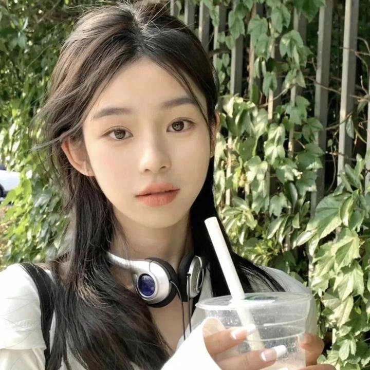 港台老牌艺人隐婚生子传闻，公司火速否认，前后半年引热议